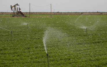 irrigation and oil production in Kern County
